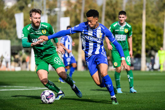 Hammarbys Simon Sandberg och IFK Göteborgs Tobias Sana