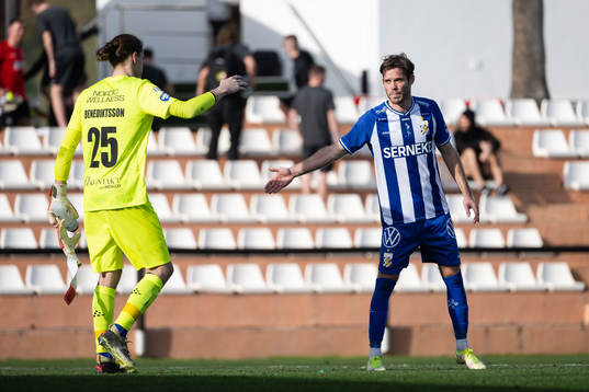 IFK Göteborgs målvakt Adam Ingi Benediktsson och Emil
