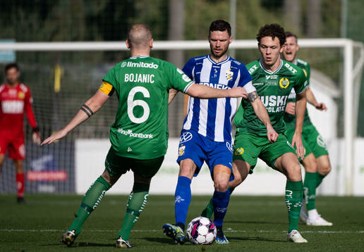 IFK Göteborgs Marcus Berg i en kamp mot Hammarbys Darijan