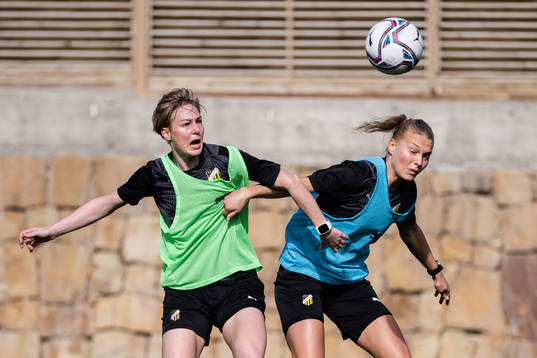 Luna Nörgaard Gevitz och Stine Larsen
