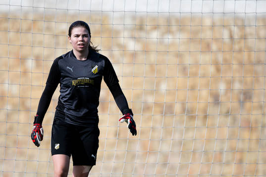 Målvakt Lisa Hall