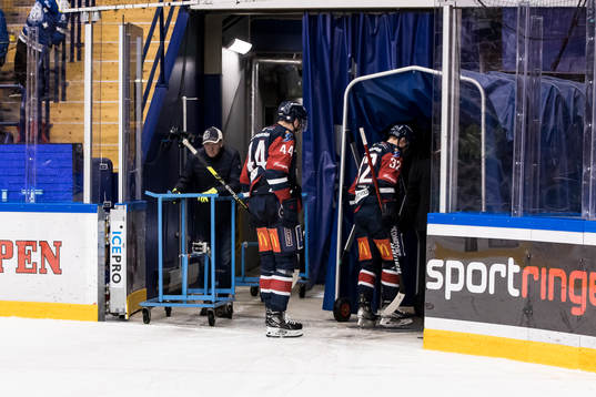 Linköpings Jonas Junland och Markus Modigs  deppar