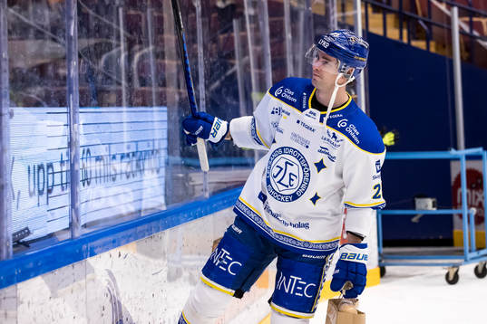 Leksands Mikael Ruohomaa  jublar
