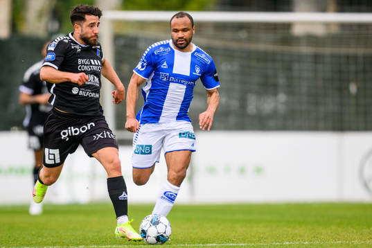 Edi Sulisufay of Sirius och Amadou Camara of Sarpsborg 08
