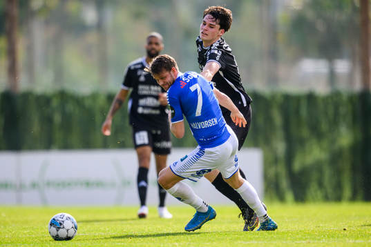 Jamie Roche of Sirius and Ole Jorgen Halvorsen of Sarpsborg