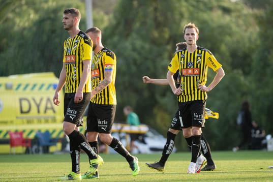 Jasse Tuominen of Häcken looks dejected