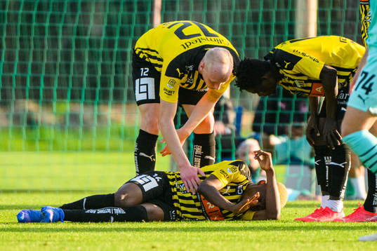 Benie Traore of Häcken in pain