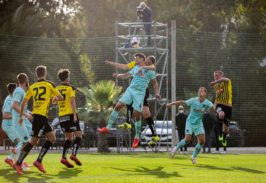 Alexandr Martynovich of Krasnodar and Johan Hammar of