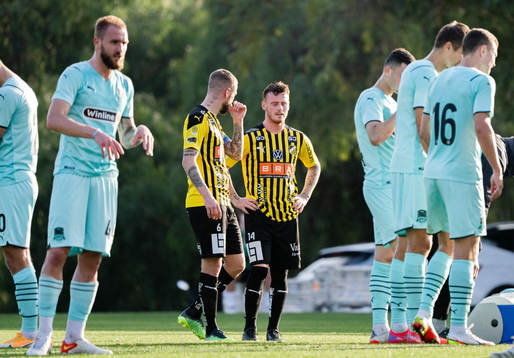 Alexander Faltsetas and Tobias Heintz of Häcken look