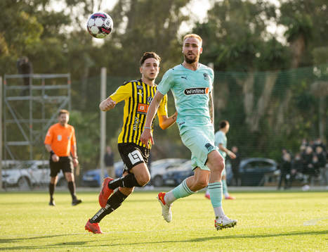 Filip Trpcevski of Häcken and Alexandr Martynovich of