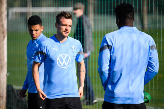 Malmö FFs Eric Larsson ansluter till lägret