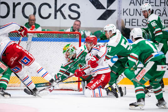 Timrås Jacob Blomqvist och Rögles målvakt Christoffer