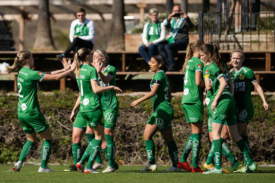 Players of Hammarby celebrate the 3-1 goal