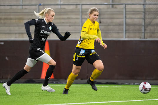 Alingsås Emelie Liljered och Elfsborgs Elin Dahl