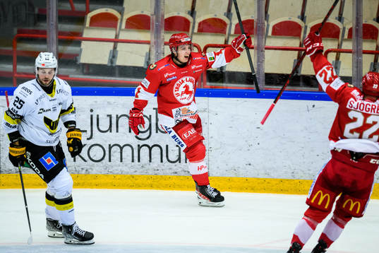 Troja/Ljungbys Victor Öhman jublar