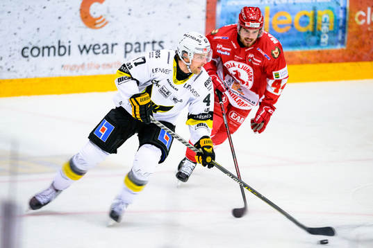 Västerås Logan Roe jagas av Troja/Ljungbys Arvid