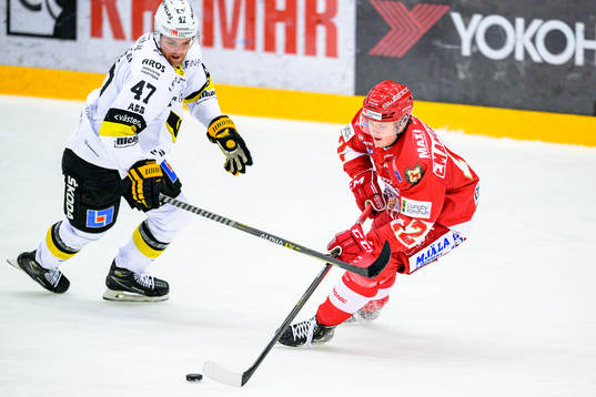 Västerås Logan Roe och Troja/Ljungbys Jesper Emanuelsson