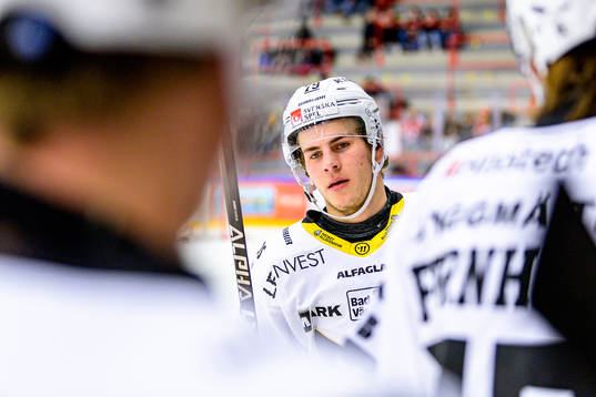 Västerås Gabriel Kangas jublar