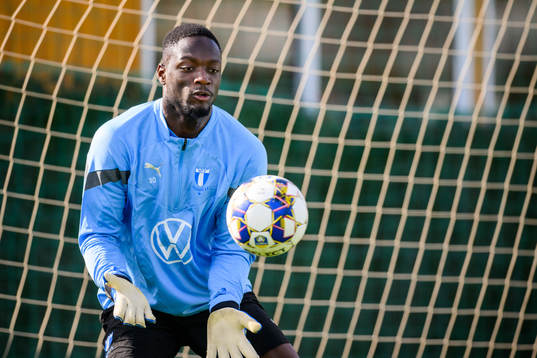 Målvakt Ismael Diawara
