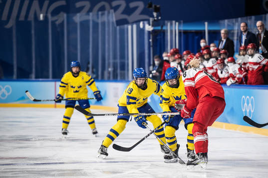Lisa Johansson of Sweden and Josefine Persson of Denmark in