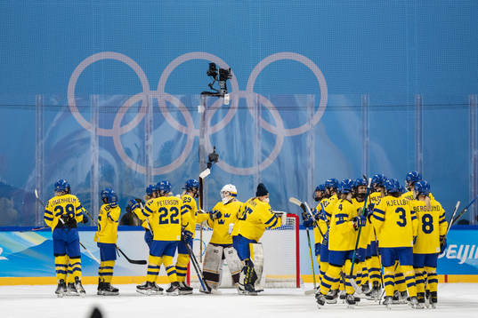 Players of Sweden celebrate