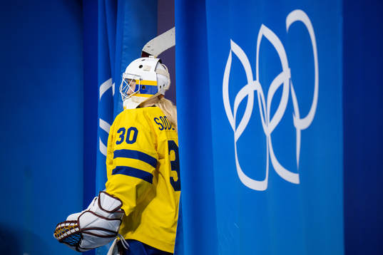 goaltender Emma Söderberg of Sweden in the women's ice