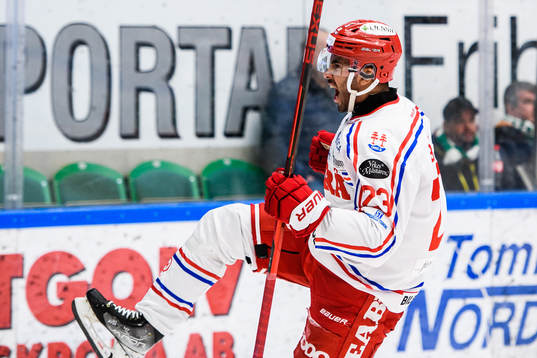 Timrås Jeremy Boyce-Rotevall jublar