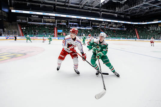 Timrås Robin Alvarez och Rögles Oliver Tärnström
