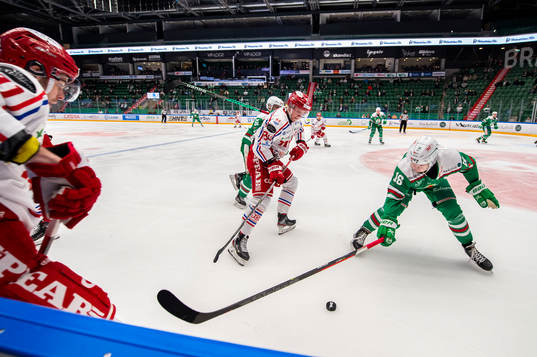 Timrås Jens Lööke och Rögles Lucas Ekeståhl Jonsson