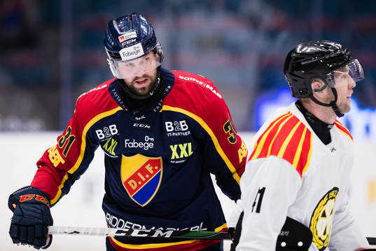 Djurgårdens Dick Axelsson och Brynäs Greg Scott