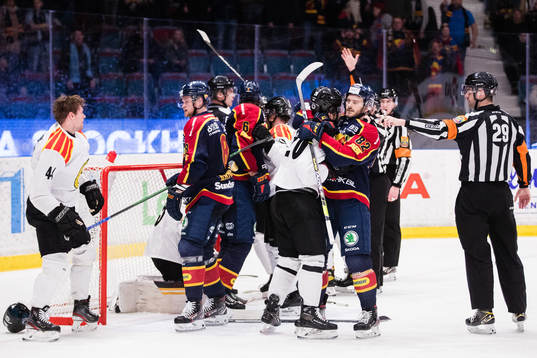 Bråk mellan Djurgårdens och Brynäs spelare