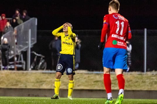Ängelholms Elliot Schröder deppar