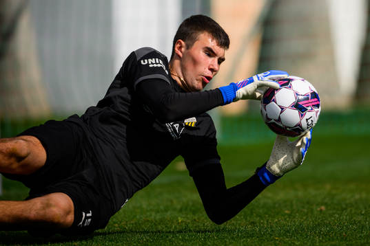 Häckens målvakt Sebastian Banozic