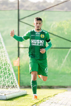 Astrit Selmani of Hammarby celebrate the 2-0 goal