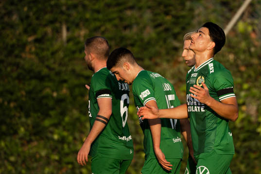 Jusef Erabi of Hammarby celebrate the 5-0 goal