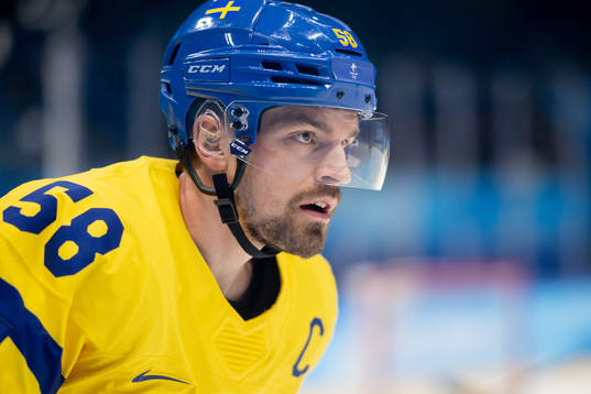 Anton Lander of Sweden at warm up