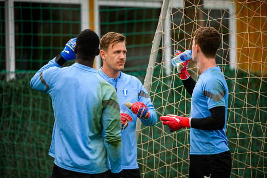 Målvakt Ismael Diawara, målvakt Johan Dahlin och målvakt