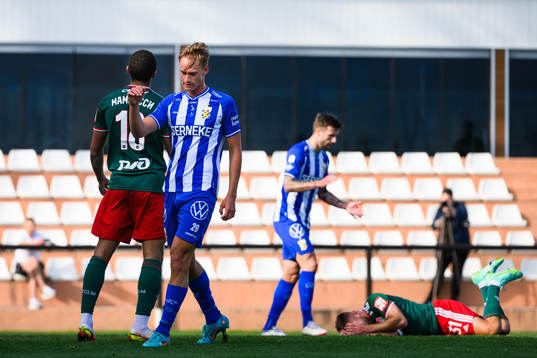 Oscar Vilhelmsson of IFK Göteborg celebrates