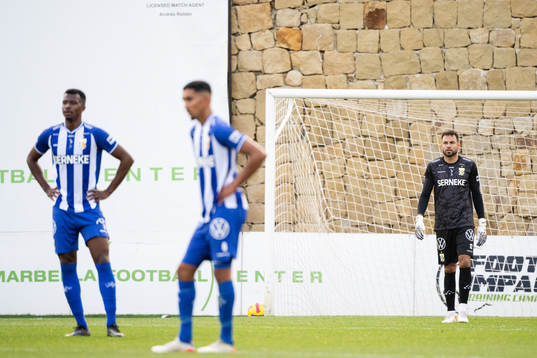 Goalkeeper Warner Hahn of IFK Göteborg