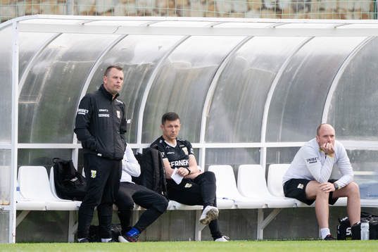 Head coach Mikael Stahre and assistant coach  Hannes