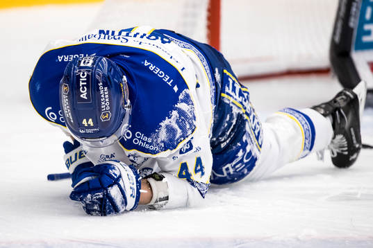 Leksands Carter Ashton har ont