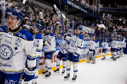 Leksands spelarna jublar