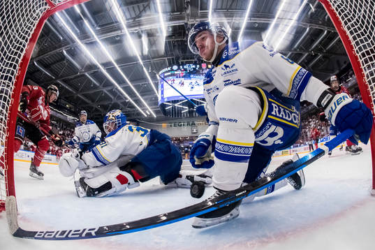 Leksands målvakt Kasimir Kaskisuo och Leksands Matt Caito