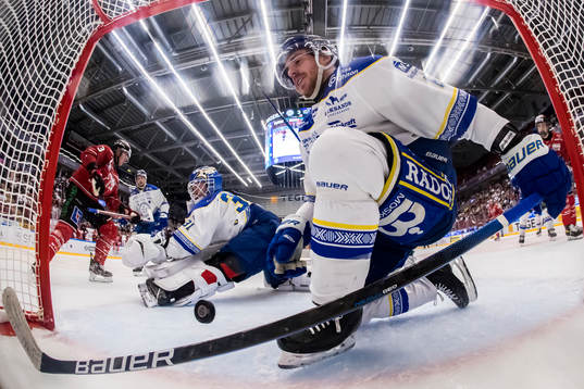 Leksands målvakt Kasimir Kaskisuo och Leksands Matt Caito