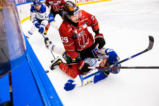 Örebros Milton Oscarson och Leksands Justin Kloos