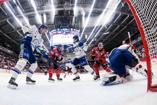Örebros Elias Ekström och Leksands Lian Bichsel och