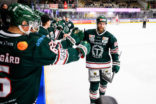 Tingsryds Joachim Nermark jublar