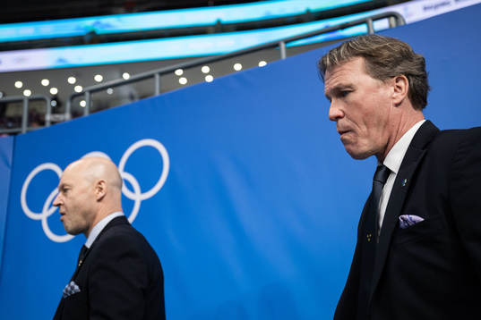 Head coach Johan Garpenlöv of Sweden