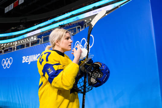 Emma Nordin of Sweden looks dejected