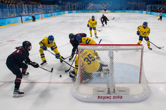 Jessica Adolfsson, Anna Kjellbin and goaltender Ida Boman